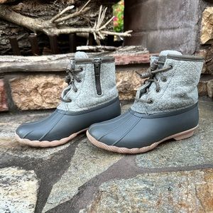 Sperry Duck Boots women’s 6